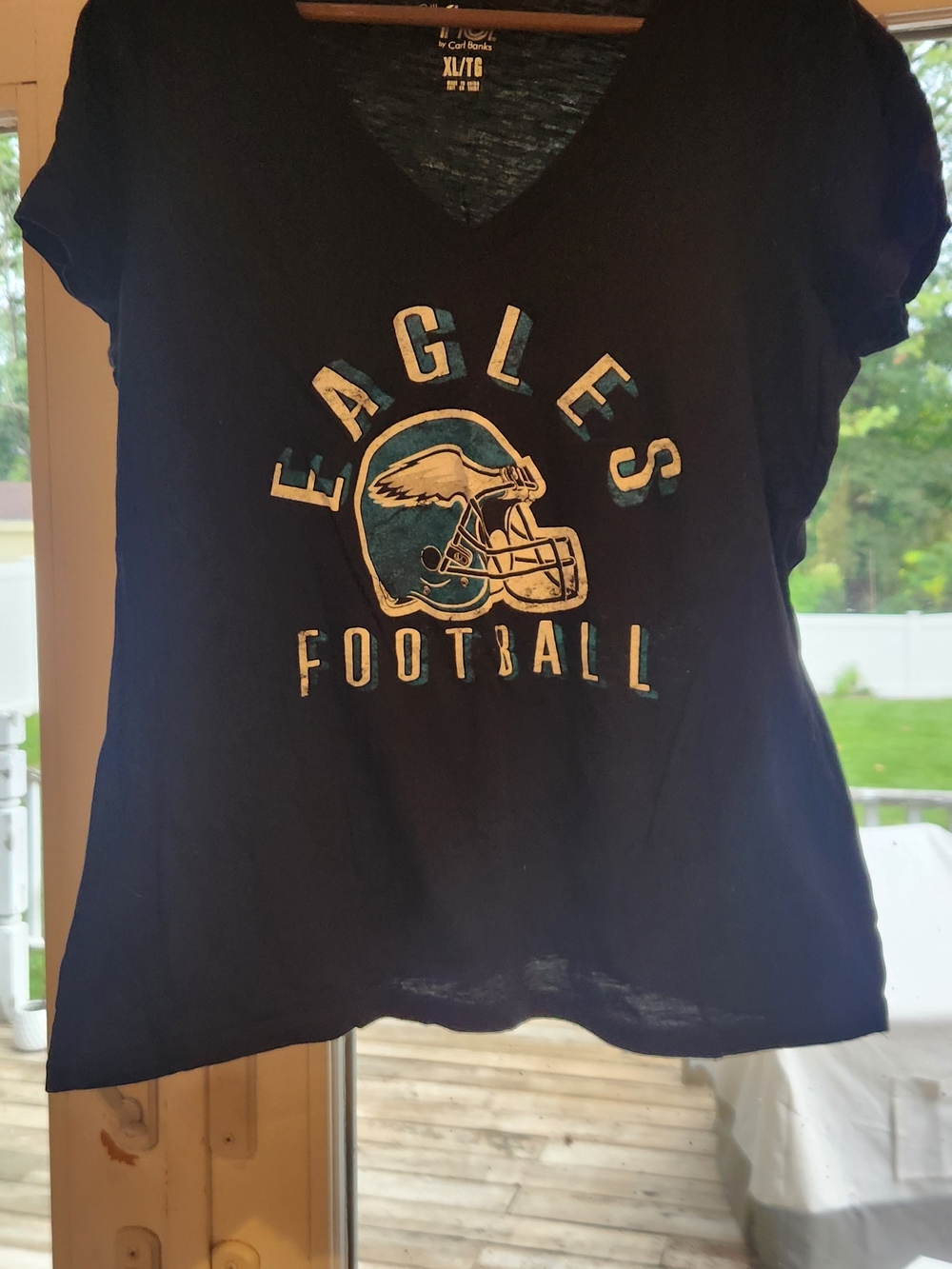Philadelphia Eagles Womens V-neck Tee XL